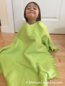 DIY No-Sew Car Seat Poncho from an IKEA Blanket